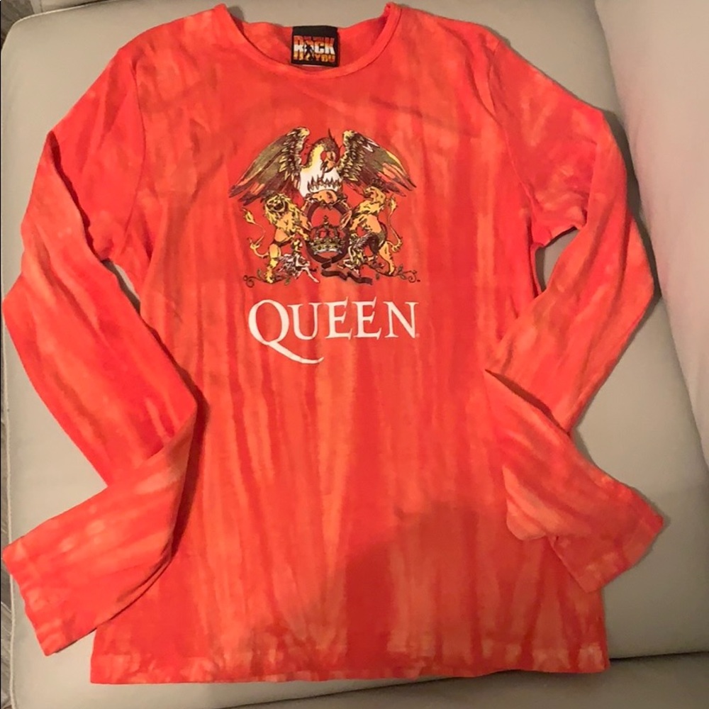 Vintage long sleeve Queen tee